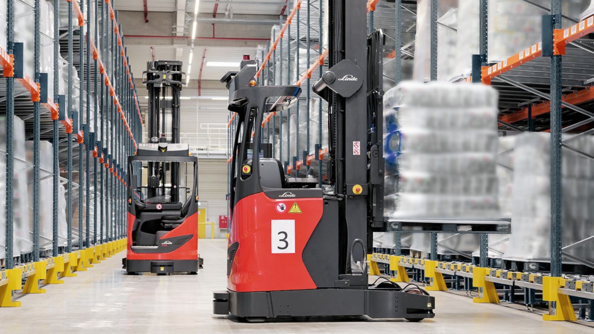 Linde R-matic robot reachtruck