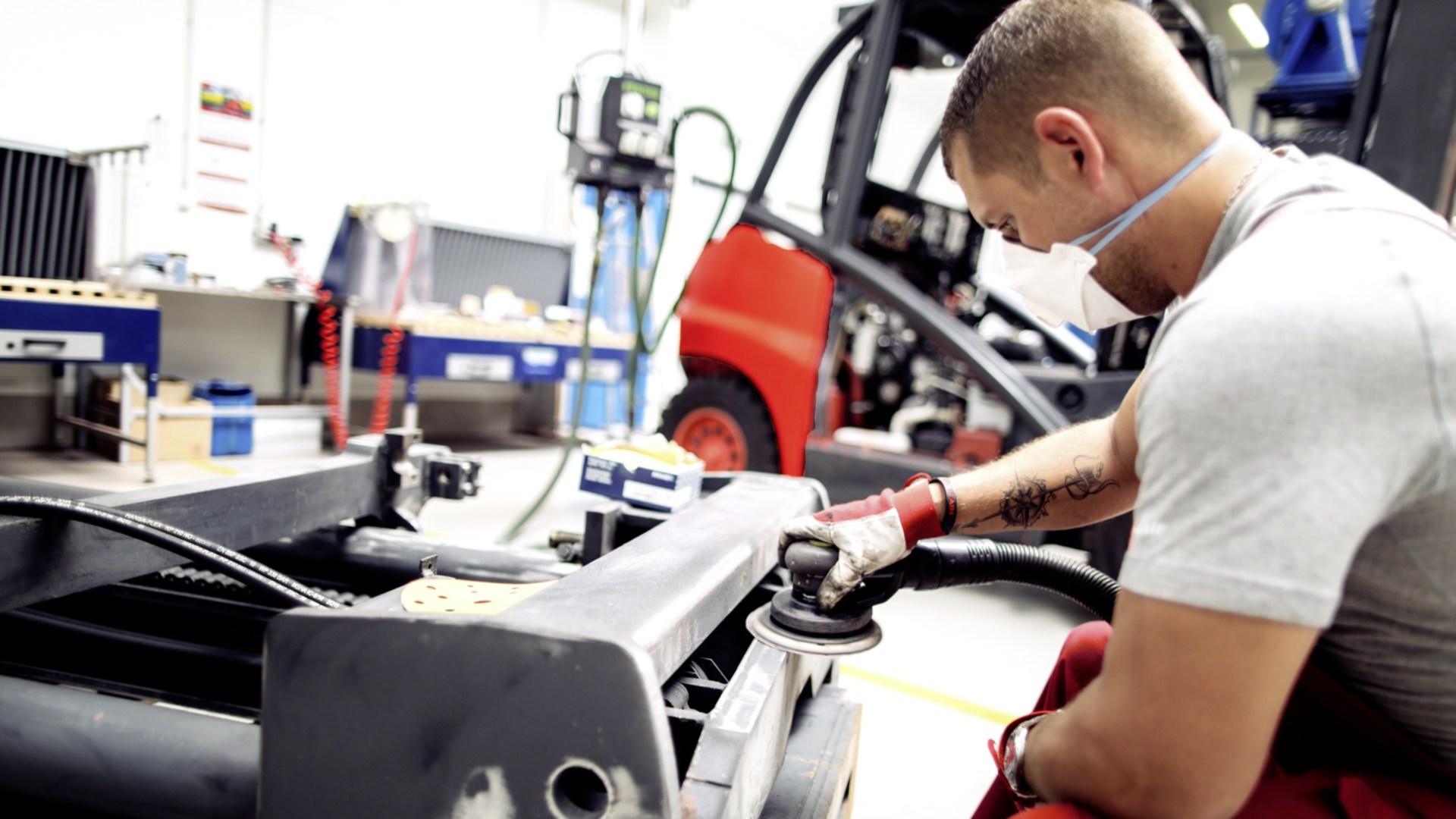 Linde Approved Trucks in elkaar zetten