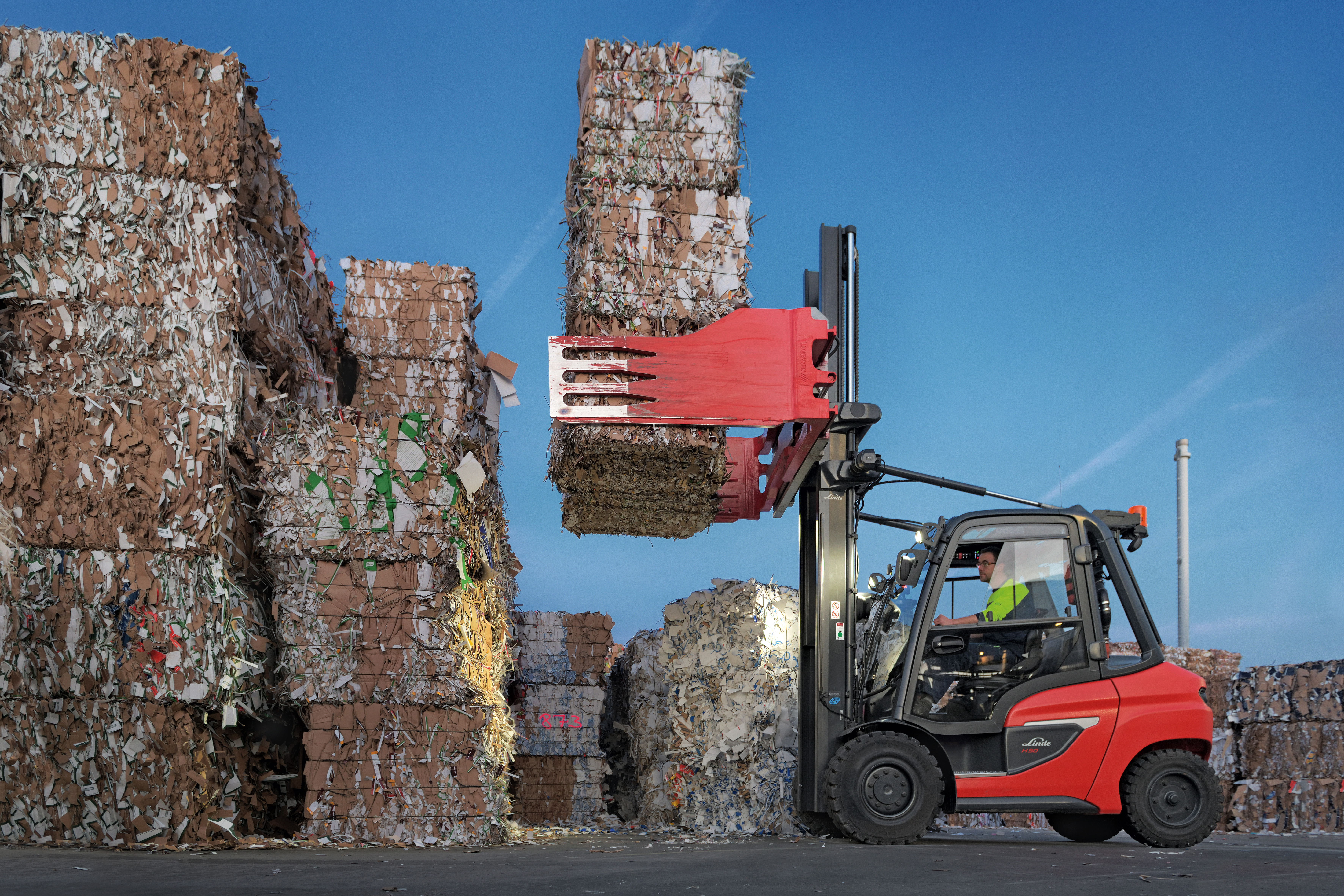 Linde heftruck met stenenklem