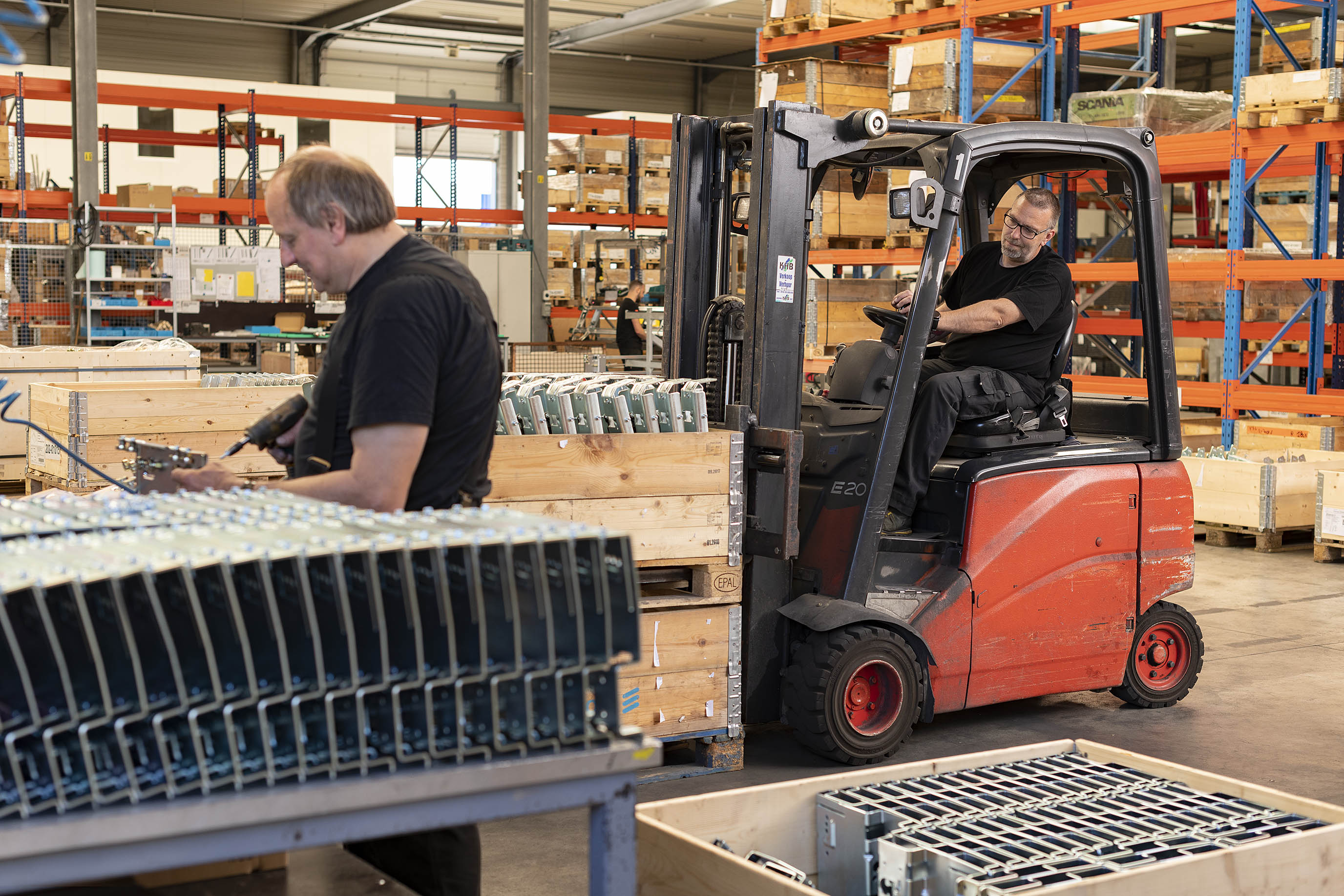 Gebruikte Linde heftruck in productieomgeving